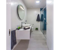 Impresionante apartamento ático moderno de 3 dormitorios de nueva construcción con piscina comunitar