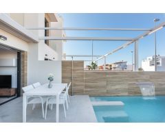 Atractivos adosados de 3 dormitorios de nueva construcción con piscina privada en Benijofar / Rojale