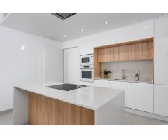 Elegante villa independiente de 3 dormitorios de nueva construcción con piscina privada en Benijofar