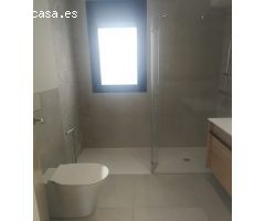 Preciosas villas adosadas de 3 dormitorios de nueva construcción con piscina privada en La Marina