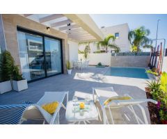 Impresionante villa independiente de 3 dormitorios de nueva construcción con piscina privada opciona