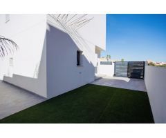 Impresionante villa independiente de 3 dormitorios de nueva construcción con piscina privada opciona