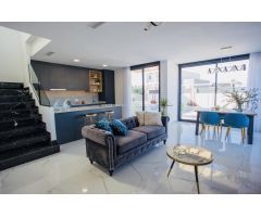 Impresionante villa independiente de 3 dormitorios de nueva construcción con piscina privada opciona