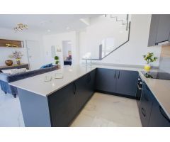 Impresionante villa independiente de 3 dormitorios de nueva construcción con piscina privada opciona