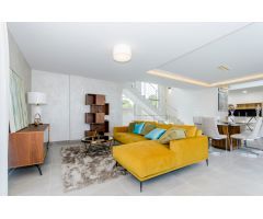 Fantástico chalet independiente de 3 dormitorios de nueva construcción construido en 2 niveles con p