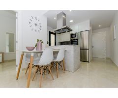 Moderno apartamento de 1 dormitorio de nueva construcción en el corazón de Torrevieja a 500m de la p