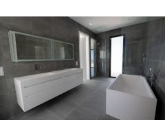 Increíble villa independiente de 5 dormitorios y 5 baños con piscina privada opcional en Ciudad Ques