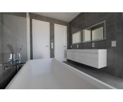 Increíble villa independiente de 5 dormitorios y 5 baños con piscina privada opcional en Ciudad Ques