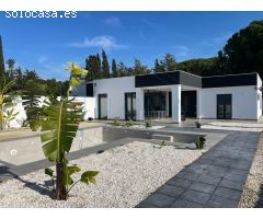 Chalet a estrenar con piscina para larga temporada