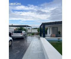 Chalet reformado con piscina y trastero