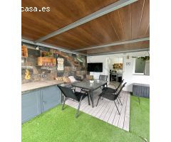 Chalet reformado con piscina y trastero