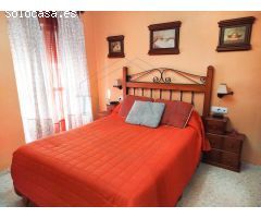 Piso de VPO en planta baja con patio, plaza de garaje y trastero en Las Canteras