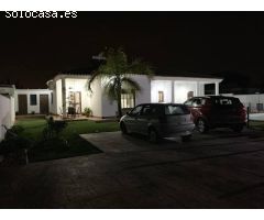 Chalet con división horizontal y gran piscina en Las Veguetas