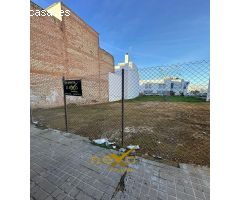 Solar en Venta en Los Carmonas, Sevilla