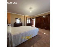 Casa en Venta en Los Carmonas, Sevilla
