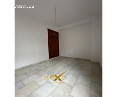 Casa en Venta en Lora del Río, Sevilla