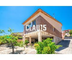 Casa con vistas al mar en venta en Canet de Mar