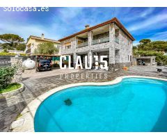 Casa en venta con piscina rodeada de naturaleza en Tordera