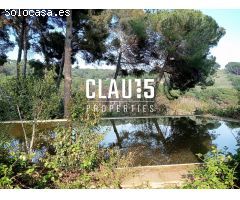 Conjunto de Masías en Venta en Sant Pol de Mar: Naturaleza, Historia y Exclusividad