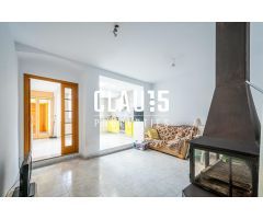 Casa en venta con patio en pleno centro de Palafolls