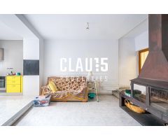 Casa en venta con patio en pleno centro de Palafolls