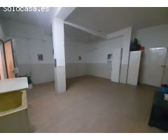 Se alquila Local Comercial