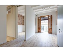 PRECIOSO PISO CON ENCANTO REFORMADO POR COMPLETO EN 2022, BALCÓN A CALLE PEATONAL A DOS PASOS DE LA
