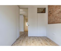 PRECIOSO PISO CON ENCANTO REFORMADO POR COMPLETO EN 2021, BALCÓN A CALLE PEATONAL A DOS PASOS DE LA