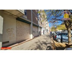 ALQUILER LOCAL EN CALLE EMILIA PARDO BAZÁN