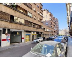 PARKING PARA MOTO JUNTO A PLAZA EINSTEINS