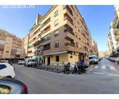PARKING PARA MOTO JUNTO A PLAZA EINSTEINS