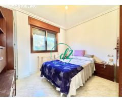 SE VENDE CASA CON 900m DE PARCELA PARA ENTRAR A VIVIR A ESCASOS 10 min DE LA CIUDAD. REF 1296
