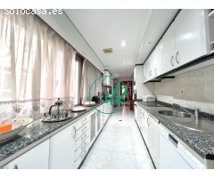SINTECD2 VENDE: PISO DE 200m CON PLAZA DE GARAJE EN EL CENTRO. REF1309