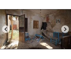 casa para reformar muy bien ubicada