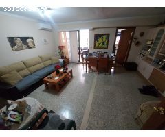 MAGNIFICO PISO EN ALICANTE CON AMPLIA TERRAZA  Y PATIO INTERIOR