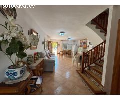 SE VENDE BUNGALOW EN URBANIZACIÓN A PRIMERA LINEA DE PLAYA