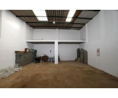 Nave industrial de 180 m aprox., totalmente diáfana .