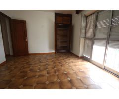 Vivienda en 1º Planta en buena zona de Montijo