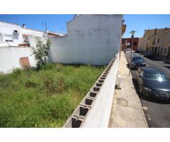 Solar en buena zona de Montijo