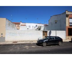 Solar en buena zona de Montijo