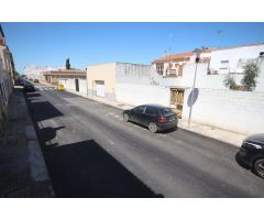 Solar en buena zona de Montijo