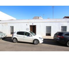 CASA EN EL CENTRO DE  MONTIJO