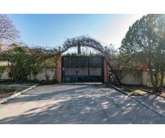 Villa en Venta en Atarfe, Granada