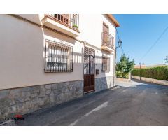 CHALET CON PISCINA EN LOS OGIJARES