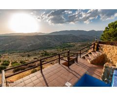 VILLA DE LUJO EN CASTRIL