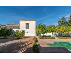 ¡Descubre el encantador Cortijo La Almunia!