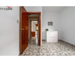 CASA PAREADA DE PLANTA BAJA EN LA ENTRADA DE ALBOLOTE