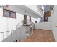 PISO CON PATIO A ESTRENAR EN GRANADA