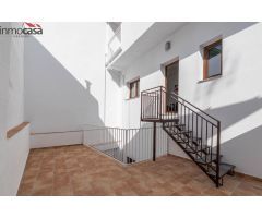 PISO CON PATIO A ESTRENAR EN GRANADA