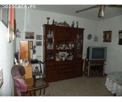 ¡Descubre tu comodidad y privacidad en esta espectacular casa con terreno en Moraleda de Zafayona!
